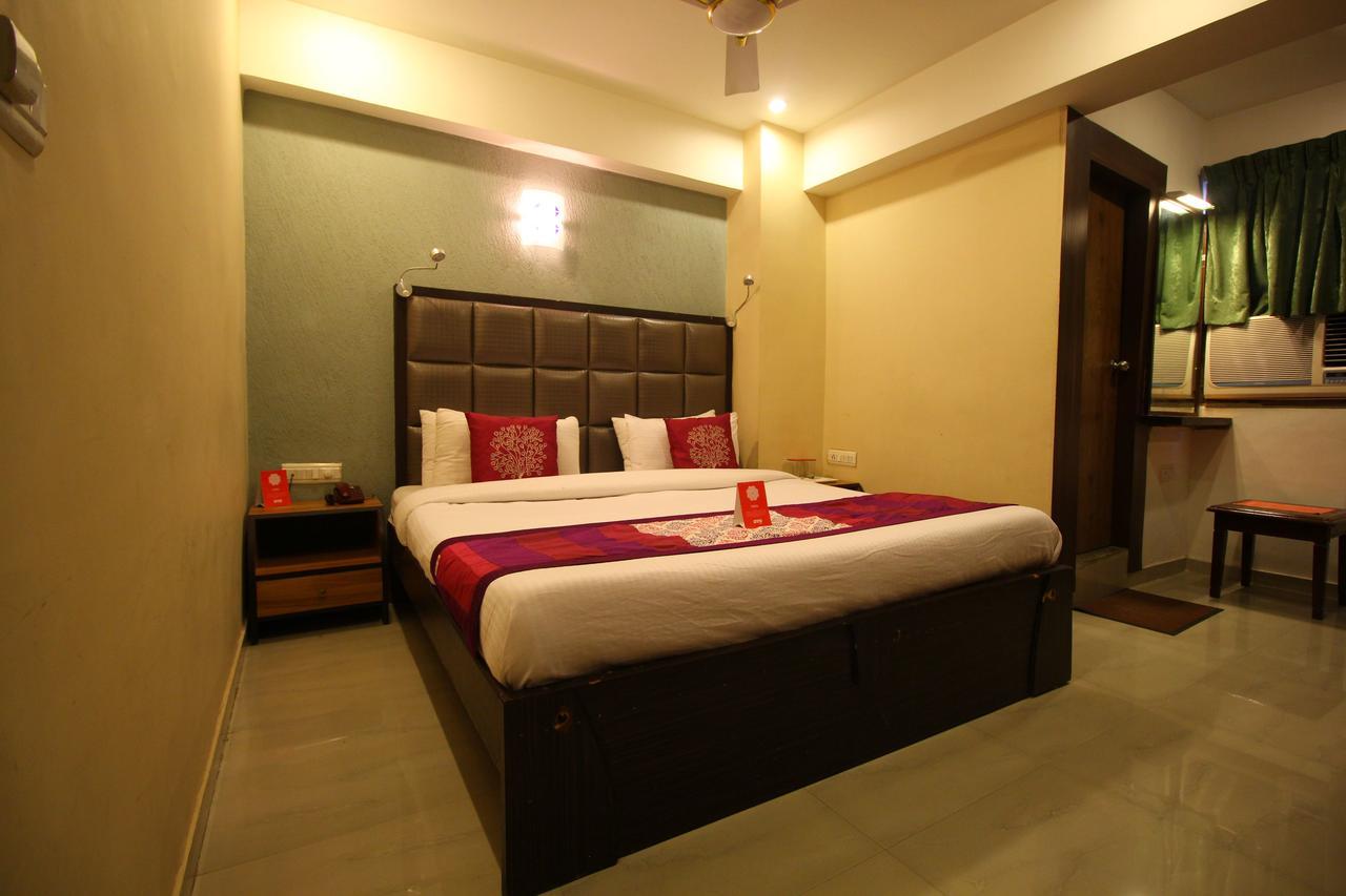 Oyo 8786 Hotel Maan Residency Ahmedabad Exterior foto